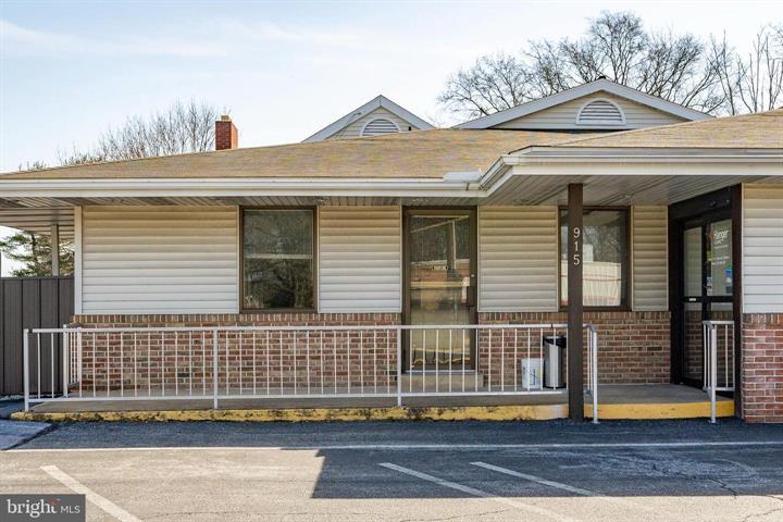 915 N Hanover St, Elizabethtown, PA for lease - Building Photo - Image 3 of 94