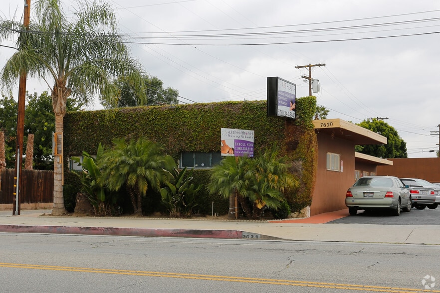 7620 Lindley Ave, Reseda, CA for lease - Primary Photo - Image 1 of 3