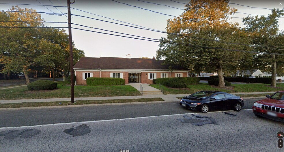 1383 Deer Park Ave, North Babylon, NY 11703