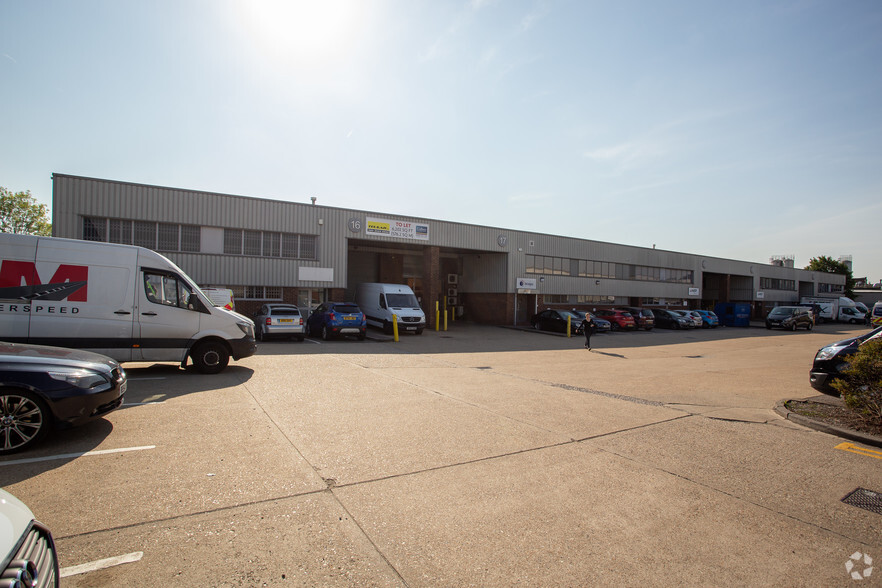 Poyle Rd, Slough for lease - Building Photo - Image 3 of 3