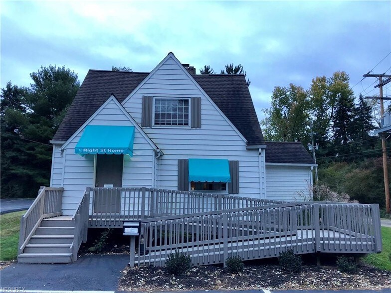 4930 Hills And Dales Rd NW, Canton, OH 44718