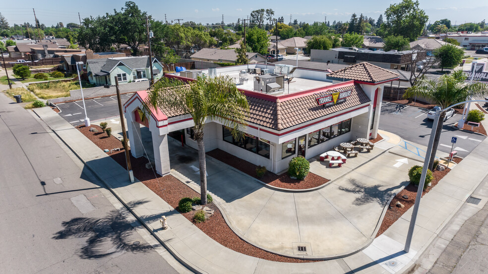 1330 E Tulare Ave, Tulare, CA for sale - Building Photo - Image 3 of 38