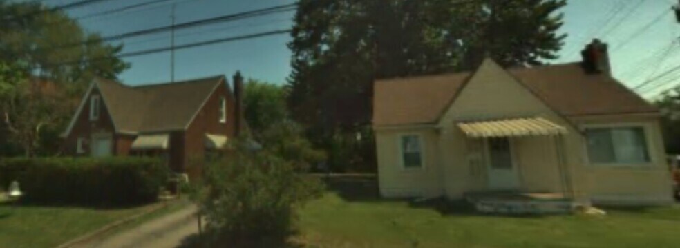 11680 Merriman Rd, Livonia, MI for sale - Primary Photo - Image 1 of 3