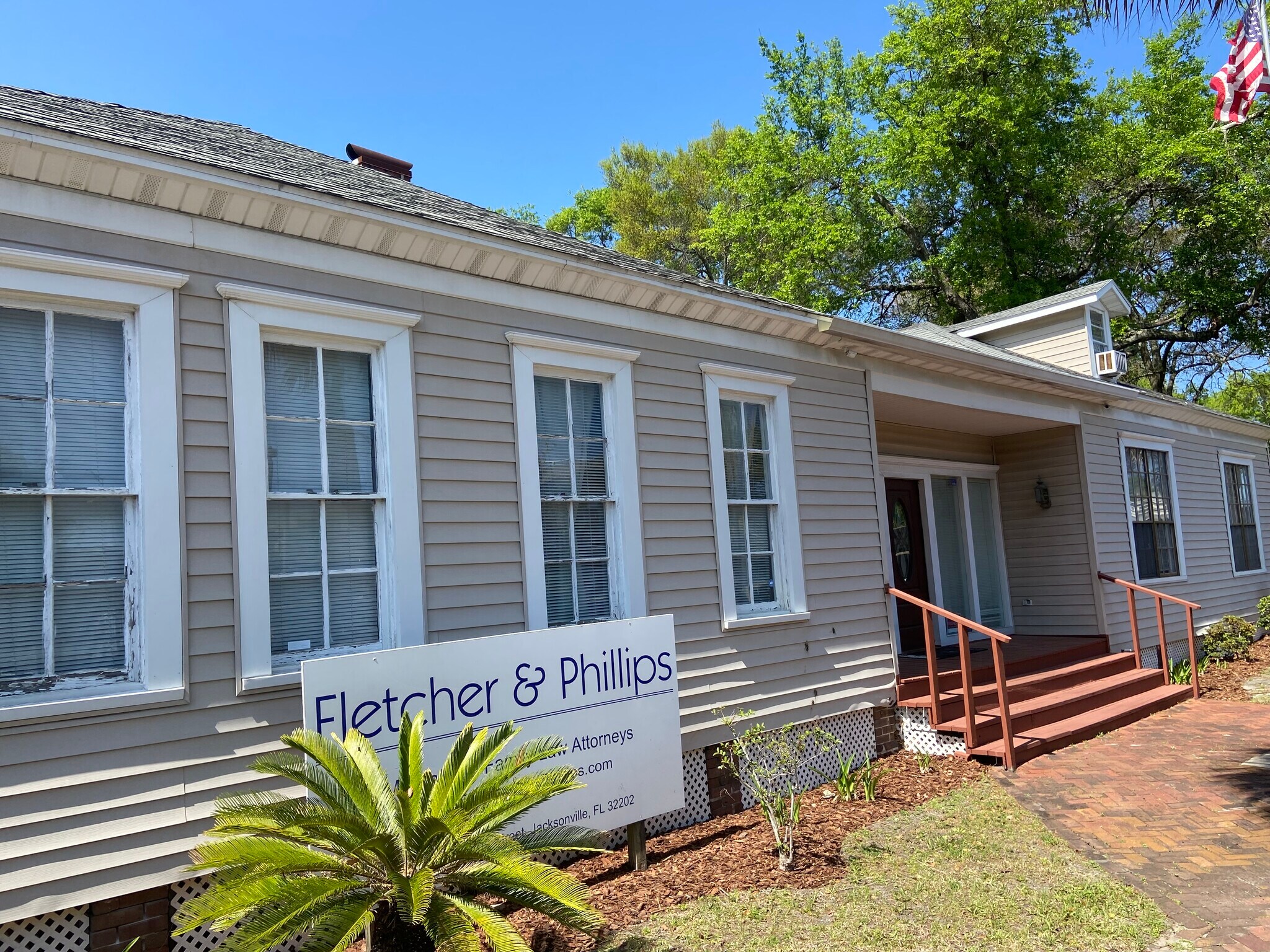 541 E Monroe St, Jacksonville, FL for lease Primary Photo- Image 1 of 6