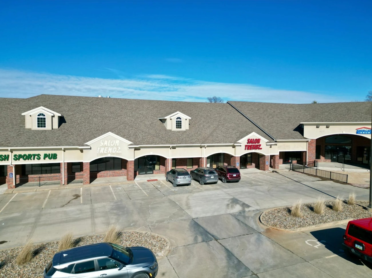 1225 Copper Creek Dr, Des Moines, IA for lease Building Photo- Image 1 of 3