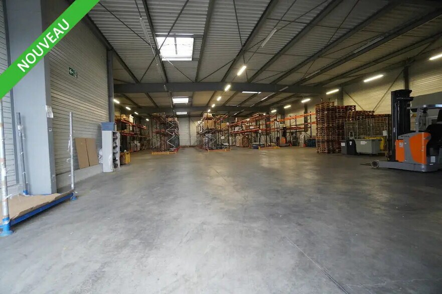 Flex in Dijon for lease - Building Photo - Image 1 of 7