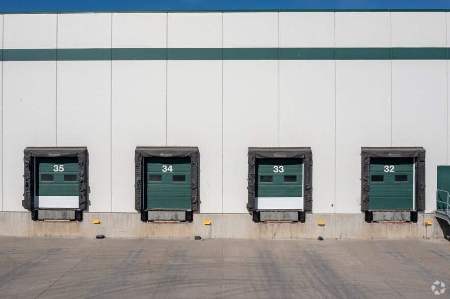 4990-5160 68th Ave SE, Calgary, AB for lease - Building Photo - Image 3 of 6