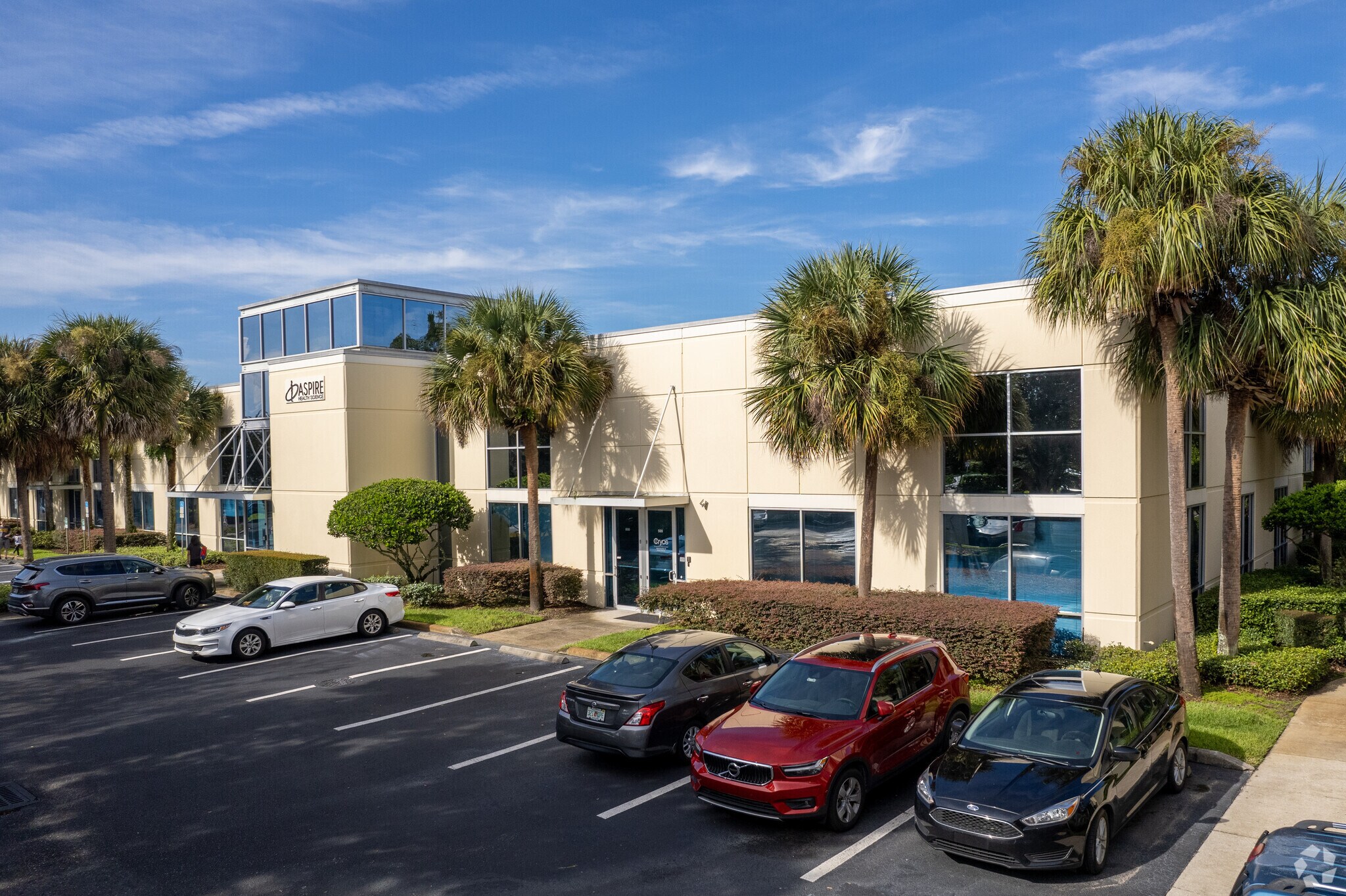 2200 N Alafaya Trl, Orlando, FL for lease Primary Photo- Image 1 of 10