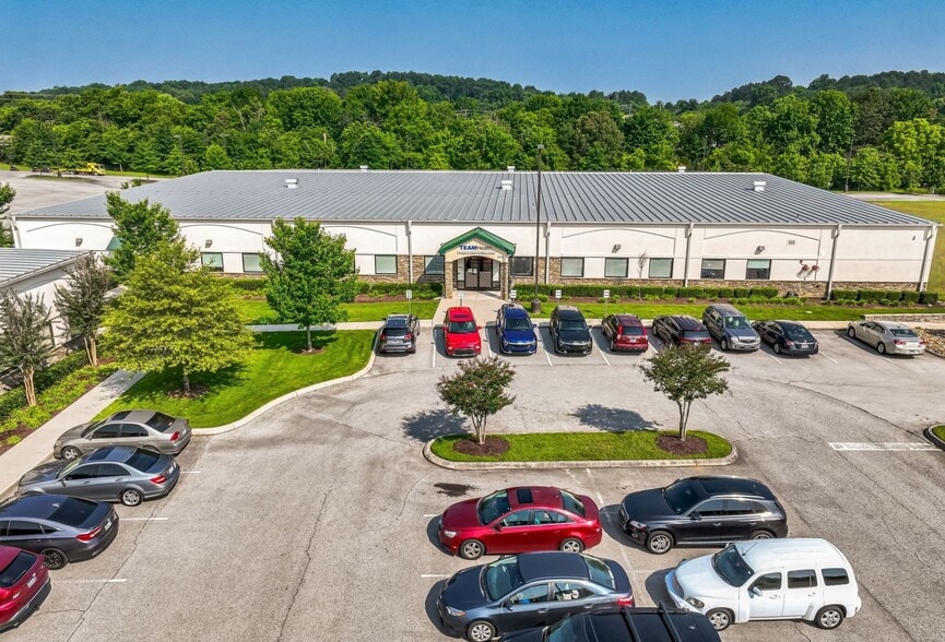3231 N Star Cir, Louisville, TN for lease - Building Photo - Image 1 of 35