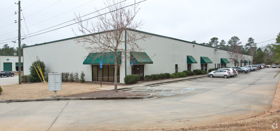 535 Pine Rd, Newnan, GA for lease - Primary Photo - Image 1 of 8