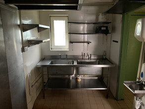 49 Brewlands Dr, Symington for lease Interior Photo- Image 2 of 3