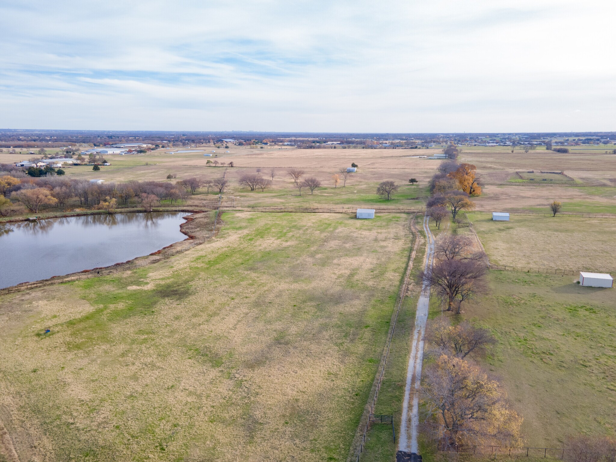 10399 Zipper Rd, Pilot Point, TX for sale Building Photo- Image 1 of 1