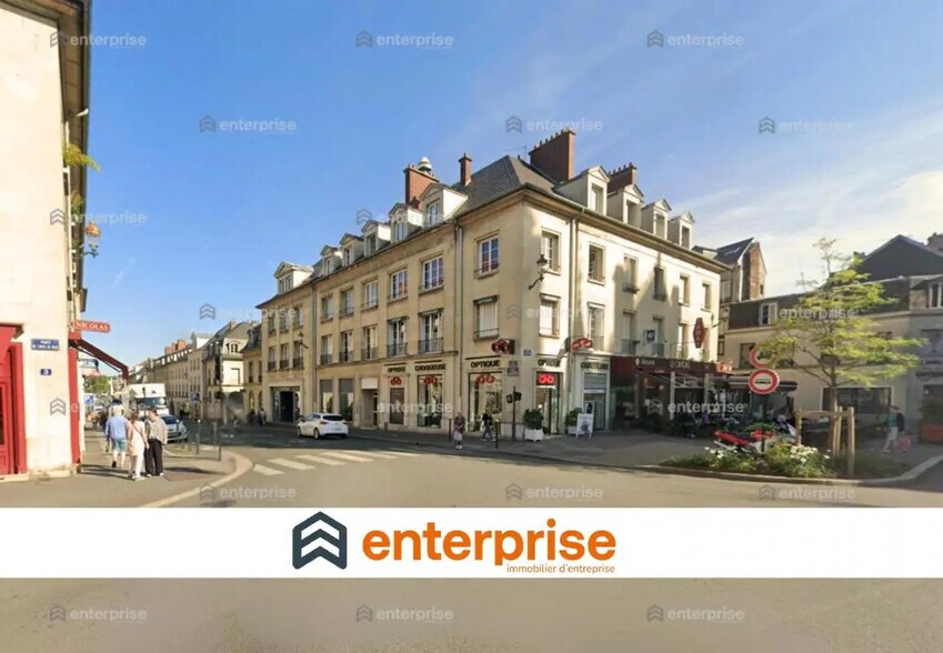 Retail in Compiègne for lease - Building Photo - Image 1 of 1