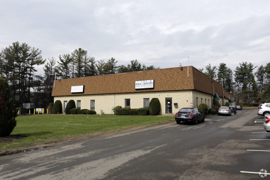 Small-Bay Flex Portfolio Opportunity portfolio of 4 properties for sale on LoopNet.com - Building Photo - Image 3 of 4