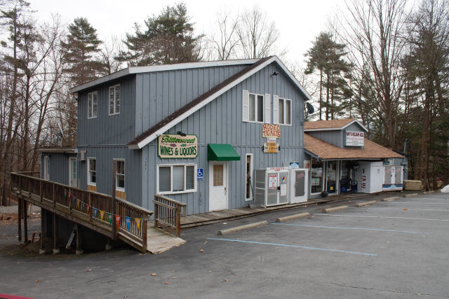 3242 Lake Shore Dr, Lake George, NY for sale Building Photo- Image 1 of 1