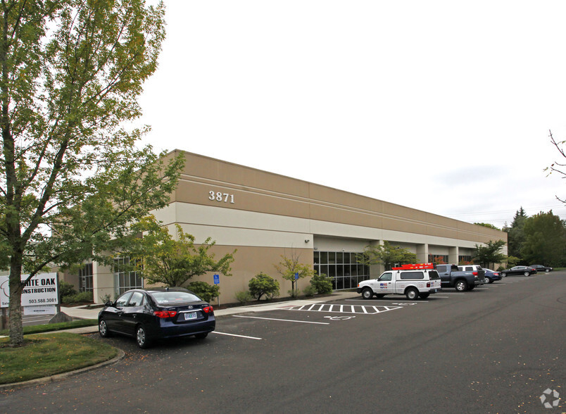 3871 Fairview Industrial Dr SE, Salem, OR for lease - Primary Photo - Image 3 of 6