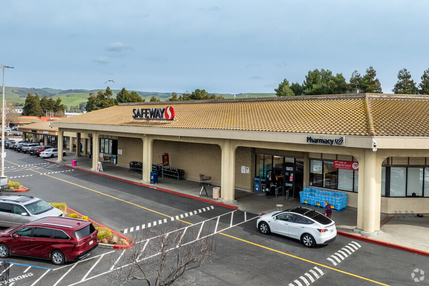 1 Union Sq, Union City, CA for lease - Building Photo - Image 1 of 14