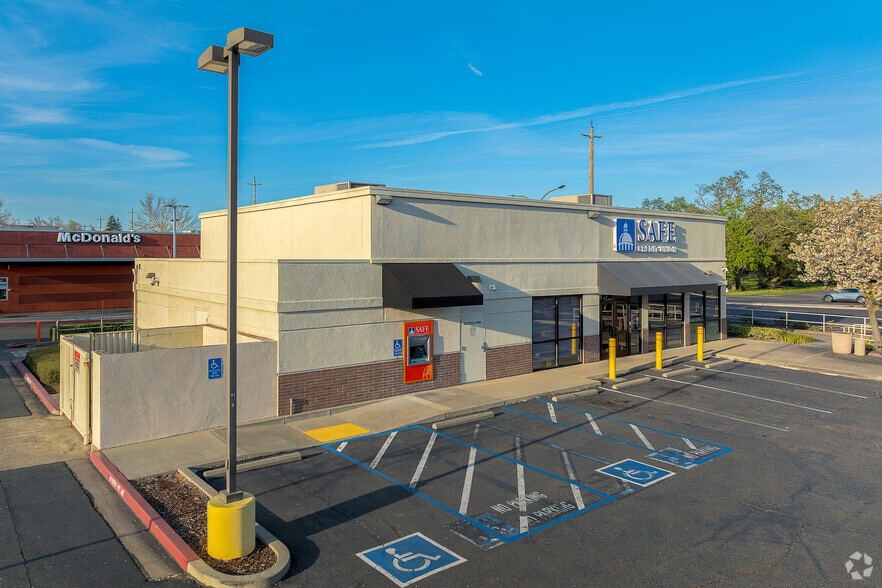 5261 Hazel Ave, Fair Oaks, CA for sale - Primary Photo - Image 1 of 6