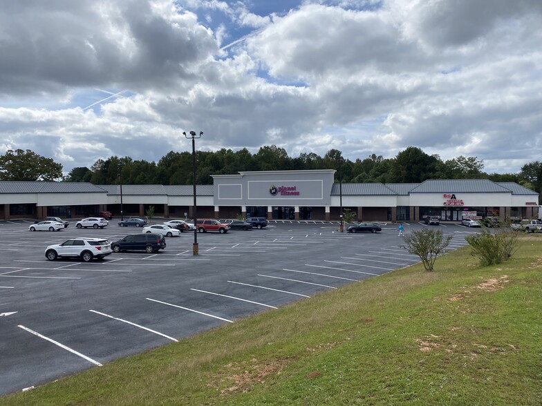 620 Big A Rd, Toccoa, GA for lease - Building Photo - Image 2 of 18