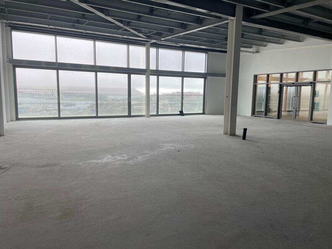 11 Bretonside, Plymouth for lease Interior Photo- Image 1 of 1