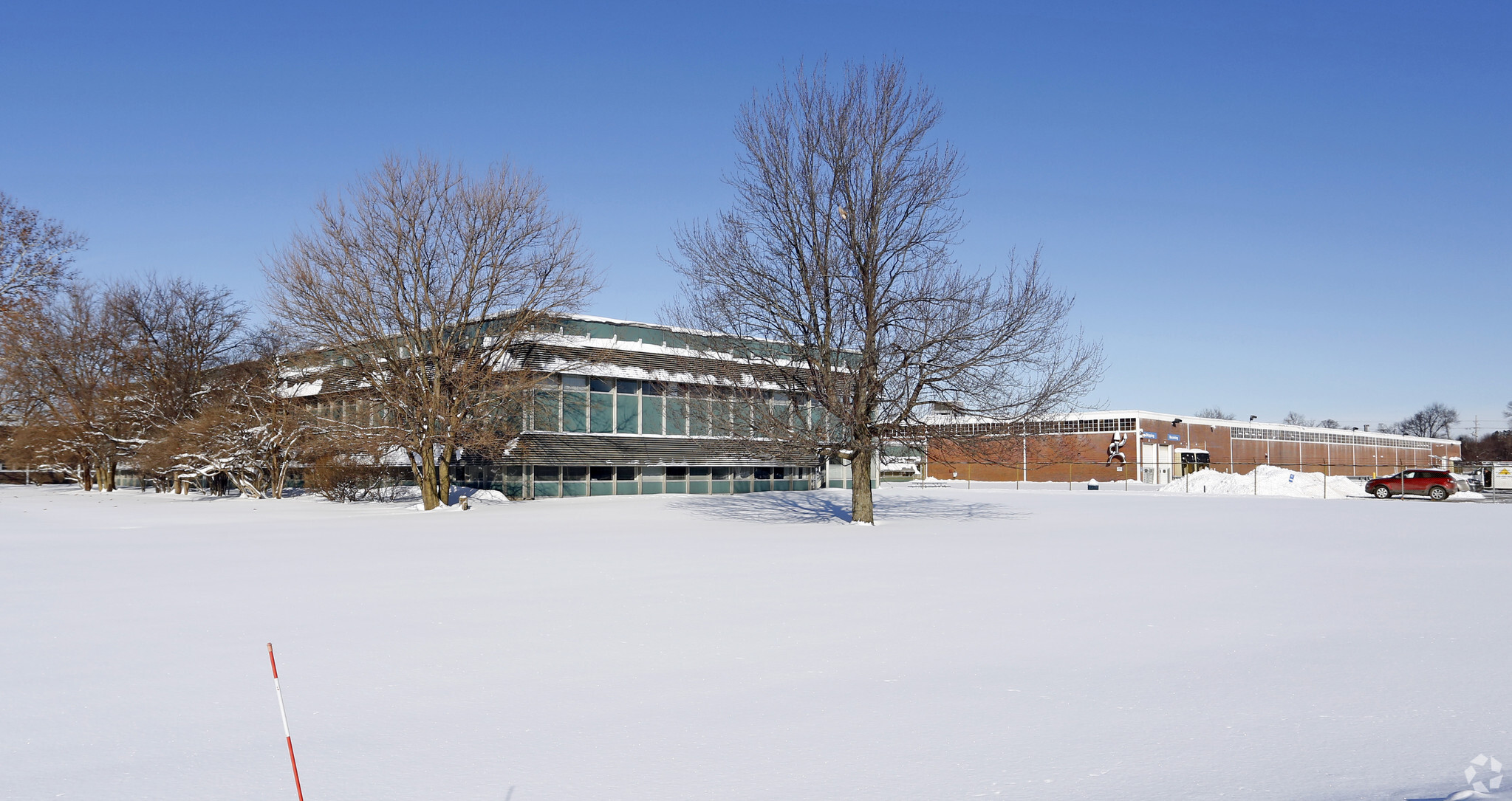 300 E Devon Ave, Bartlett, IL for sale Primary Photo- Image 1 of 1