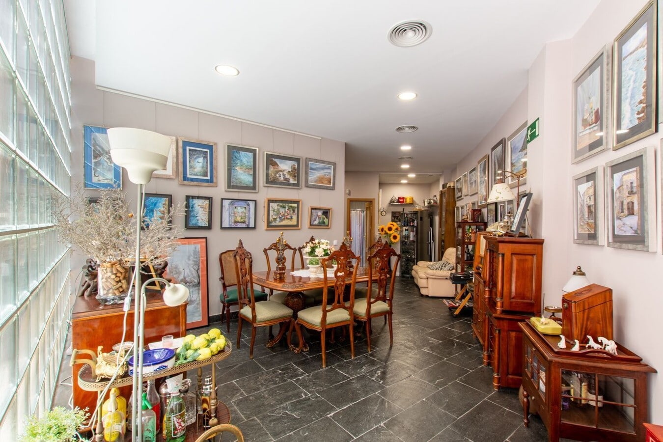 Madrid, MAD 28005 - Unit 01 -  - Interior Photo - Image 1 of 12