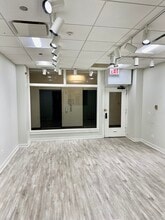 5 S Wabash Ave, Chicago, IL for lease Interior Photo- Image 2 of 4
