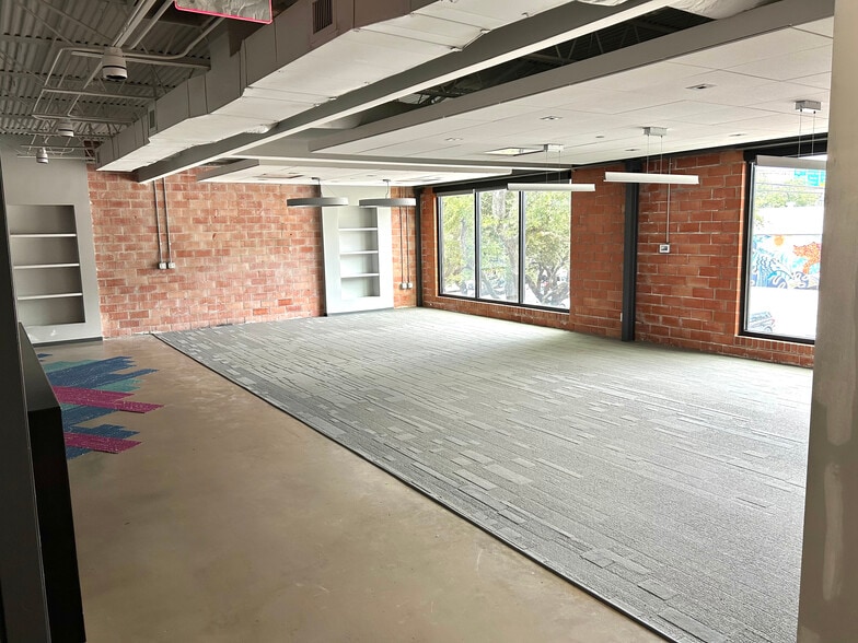 2118 Lamar St, Houston, TX for lease - Interior Photo - Image 1 of 9