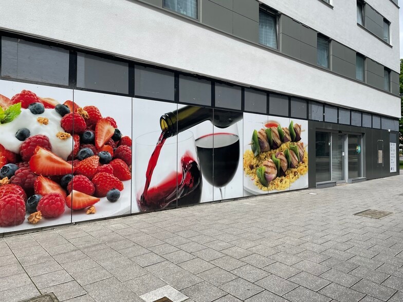 96 Harbour Parade, Southampton for lease - Building Photo - Image 2 of 2