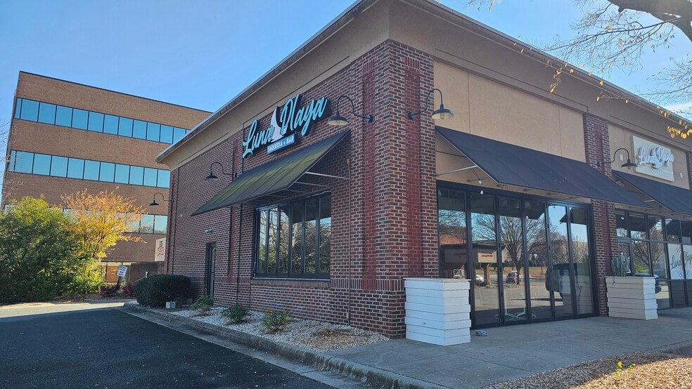 2021 Griffith Rd, Winston-Salem, NC for lease - Building Photo - Image 3 of 6