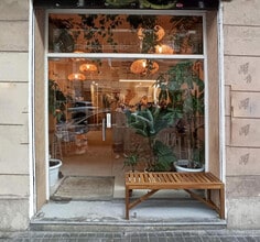 Retail in Barcelona, Barcelona for lease Interior Photo- Image 1 of 17