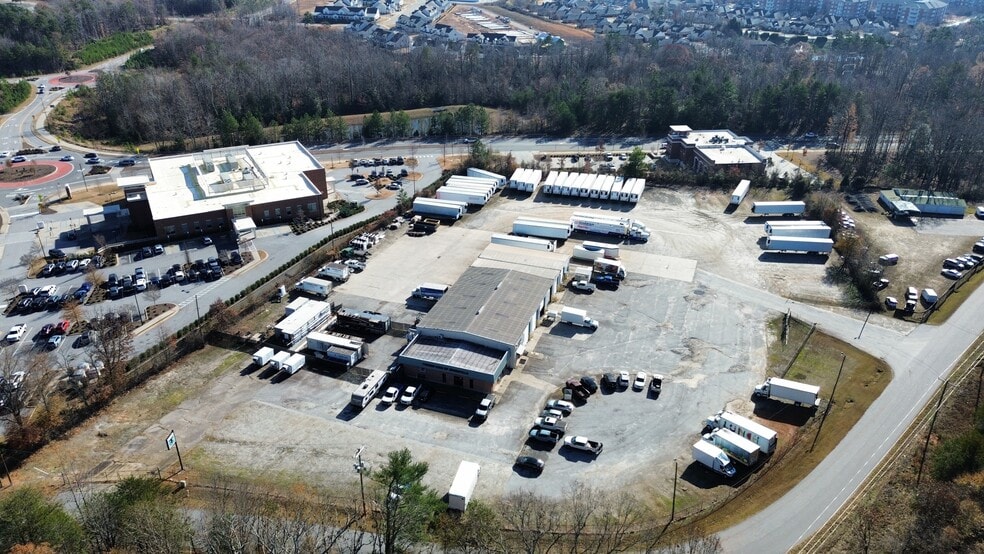 161 Old Sulphur Springs Rd, Greenville, SC for lease - Building Photo - Image 1 of 9
