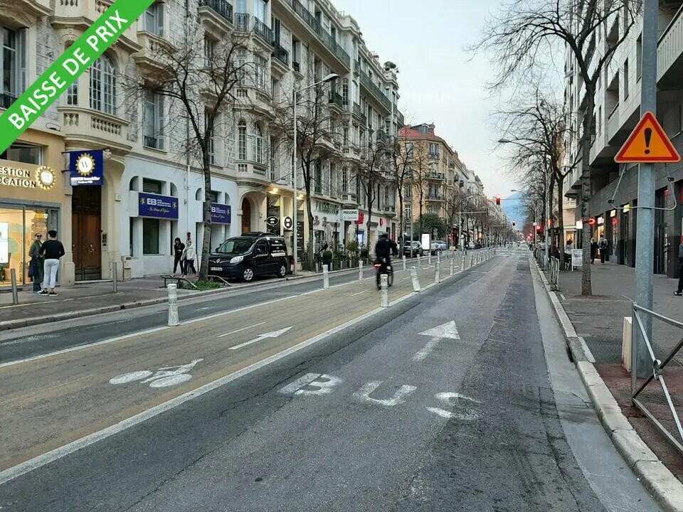 Retail in Nice for sale Building Photo- Image 1 of 10