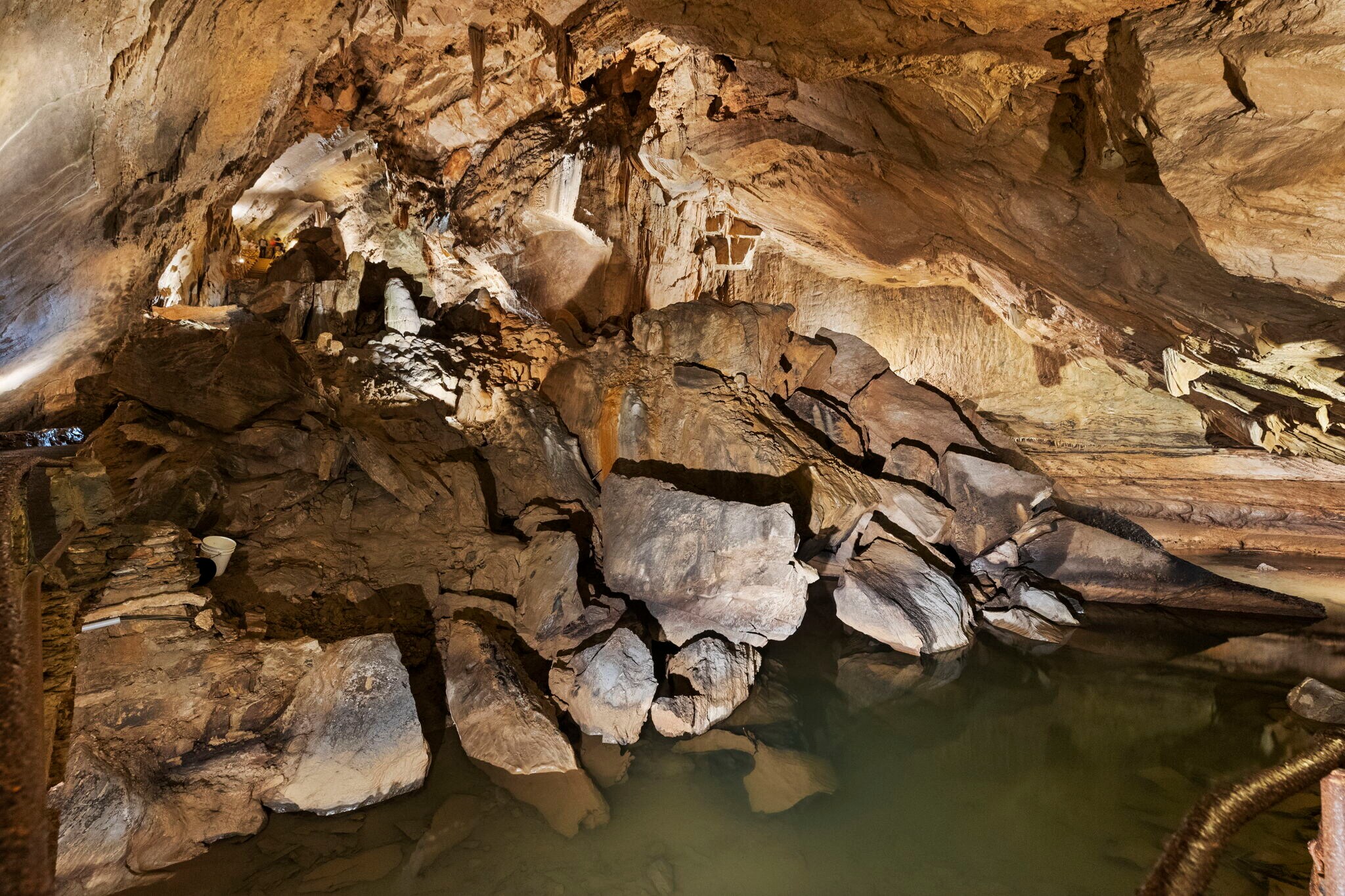 1157 Bristol Caverns Hwy, Bristol, TN 37620 Retail for Sale