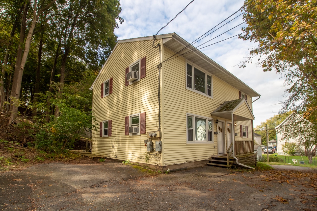 67 Staples St, Kingston, NY 12401