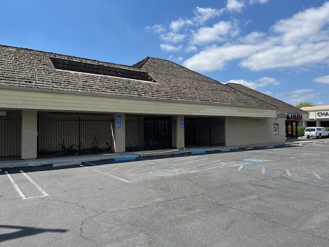 2525 McHenry Ave, Modesto, CA for lease - Building Photo - Image 1 of 4