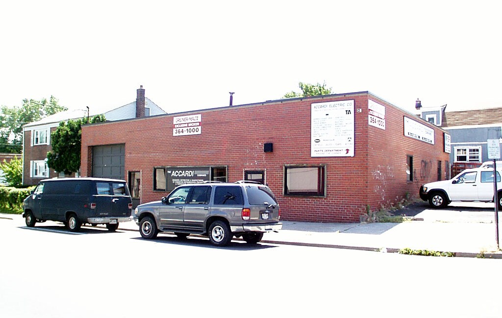 454 Meacham Ave, Elmont, NY 11003