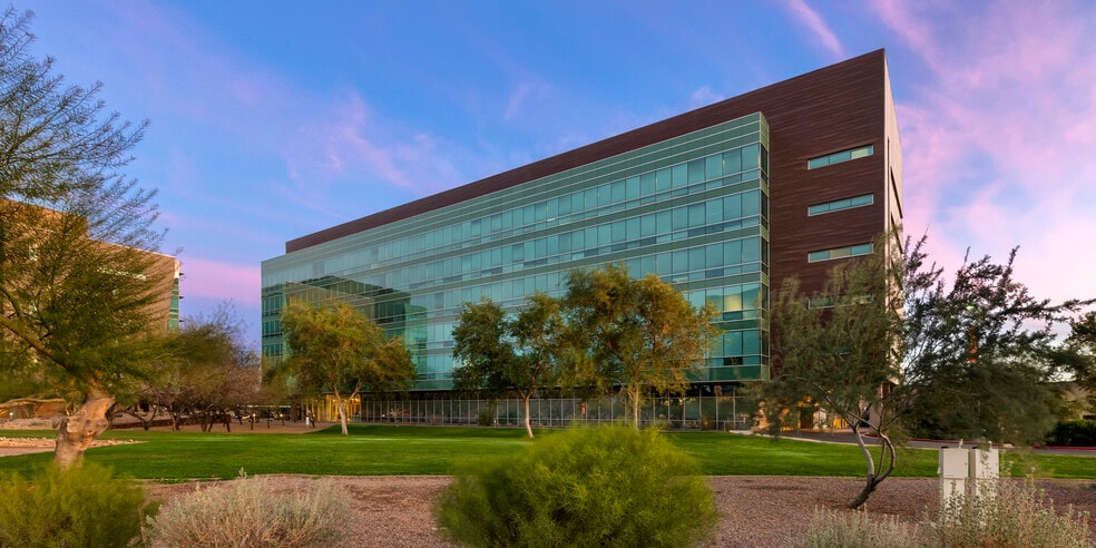 4045 S Riverpoint Pky, Phoenix, AZ for sale - Building Photo - Image 3 of 12