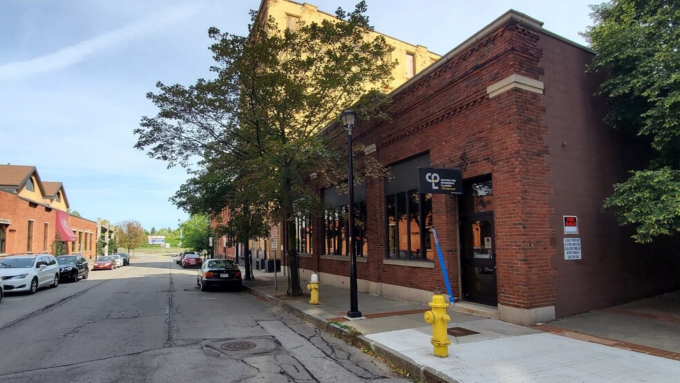 186-188 N Water St, Rochester, NY for lease - Building Photo - Image 1 of 5