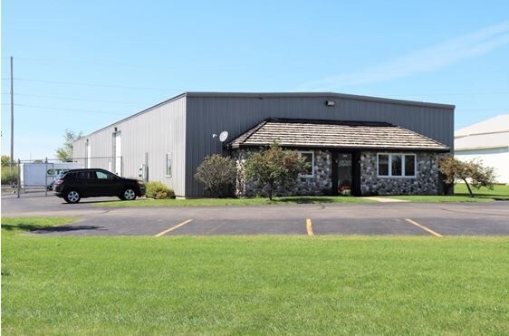 502 Nathan Ln, Elkhorn, WI for sale - Building Photo - Image 1 of 1