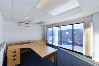 Private Road No 3, Nottingham for lease Interior Photo- Image 2 of 13