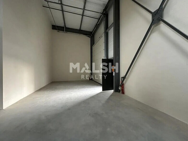 Flex in Saint-Étienne-la-Varenne for sale - Building Photo - Image 3 of 16