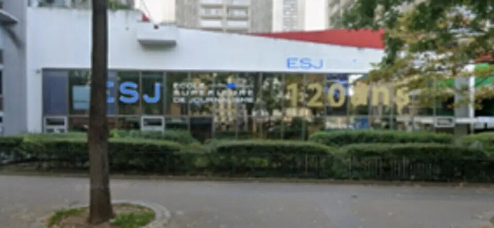 Retail in Paris for sale Building Photo- Image 1 of 7