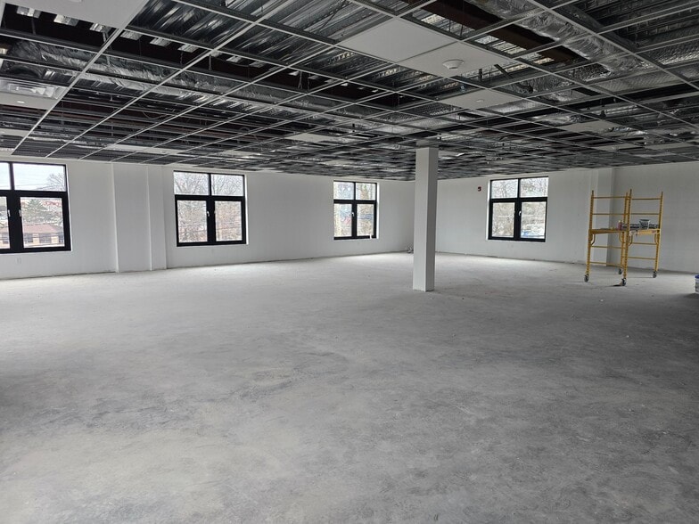 374 Green St, Woodbridge, NJ for lease - Building Photo - Image 2 of 93