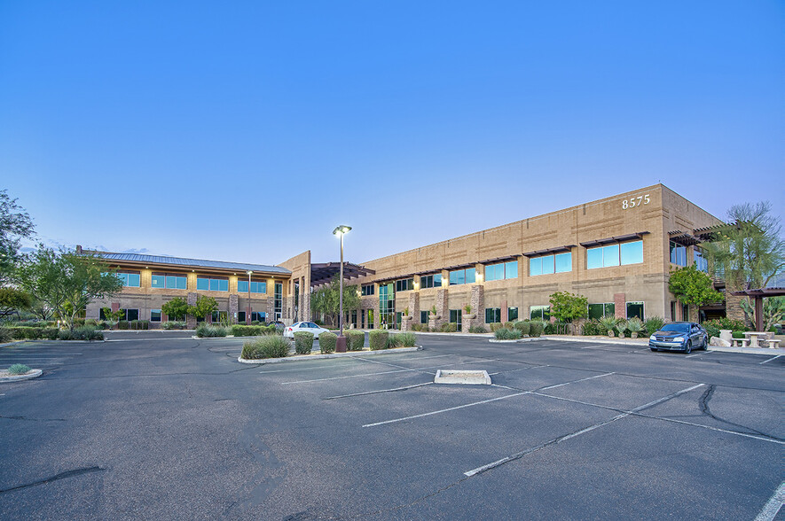 8575 E Princess Dr, Scottsdale, AZ for lease - Building Photo - Image 3 of 8