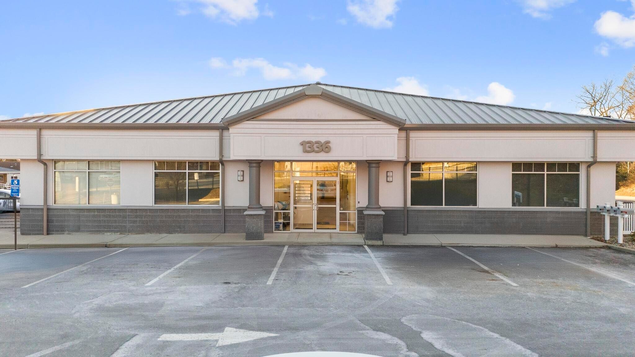 1336 E Main St, Meriden, CT for lease Building Photo- Image 1 of 24