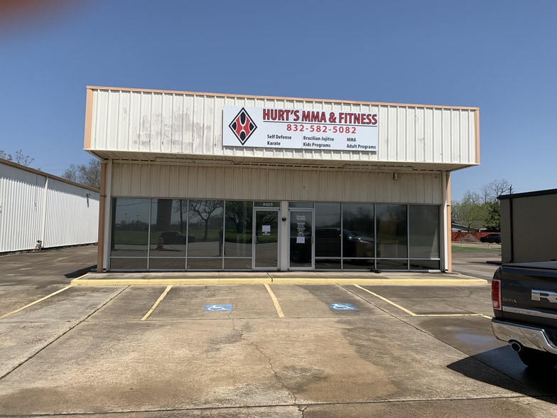 4429 Spencer Hwy, Pasadena, TX 77504