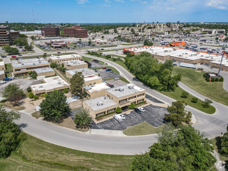 8221 E 63rd Pl, Tulsa, OK for sale - Aerial - Image 1 of 1