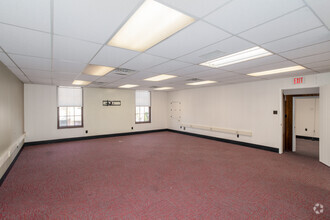 332-334 High St, Burlington, NJ for lease Interior Photo- Image 1 of 2