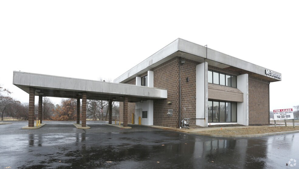 24 Lanes Mill Rd, Brick, NJ for sale - Building Photo - Image 1 of 1